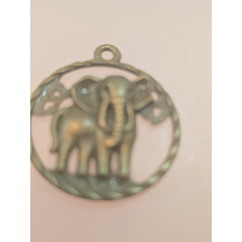 Bronze Elephant Pendant B112407